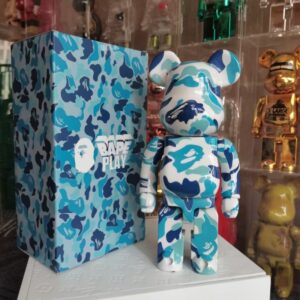 Mô hình gấu bearbrick nguy trang Bape