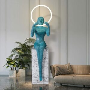 Tượng nghệ thuật điêu khắc cầm đèn sang trọng